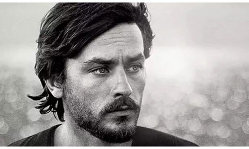 ALAIN DELON YAŞAMINI YİTİRDİ